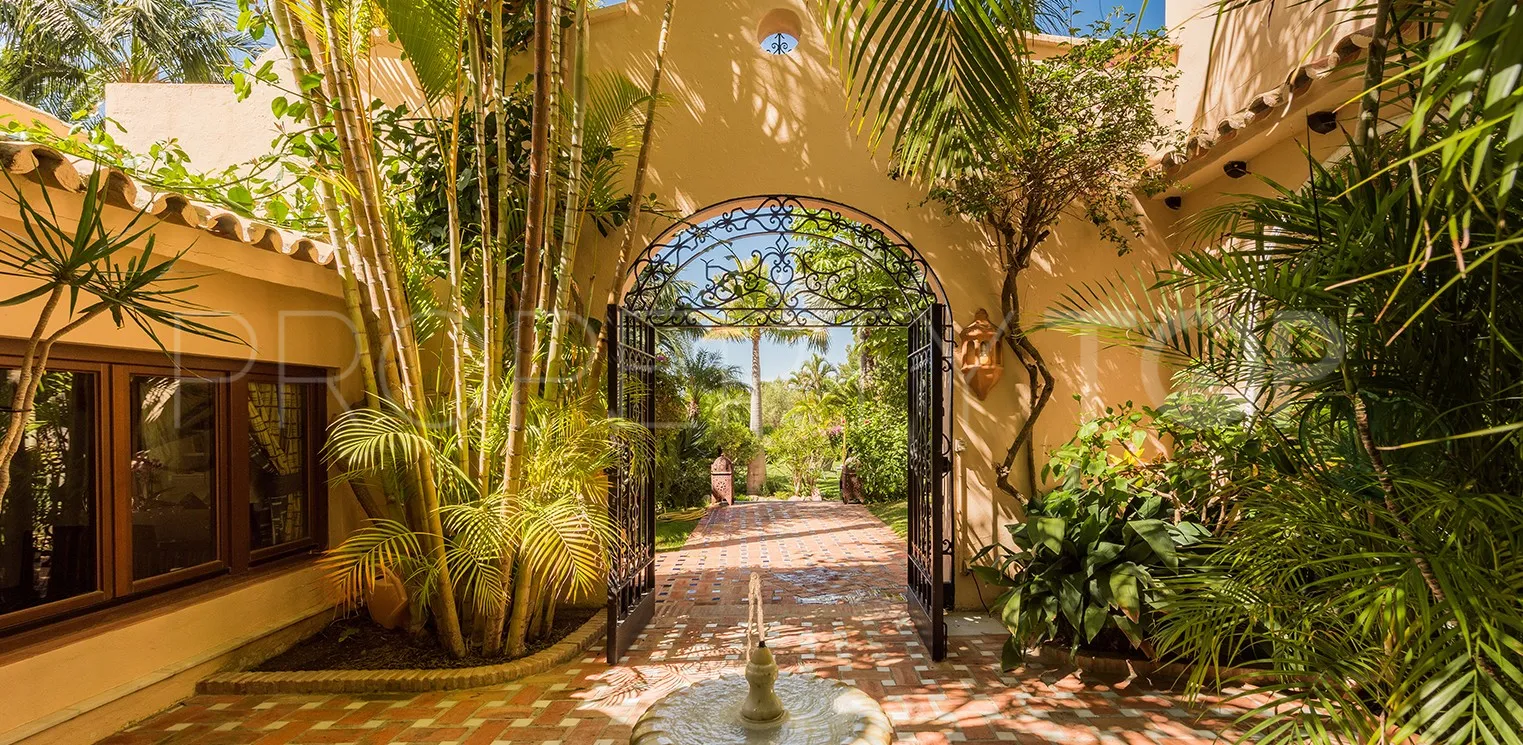 Villa de 8 dormitorios en venta en Altos del Rodeo