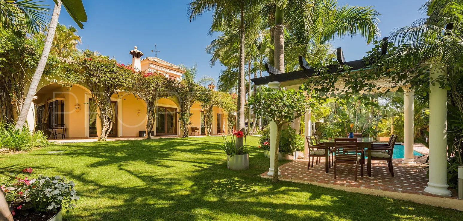 Villa de 8 dormitorios en venta en Altos del Rodeo
