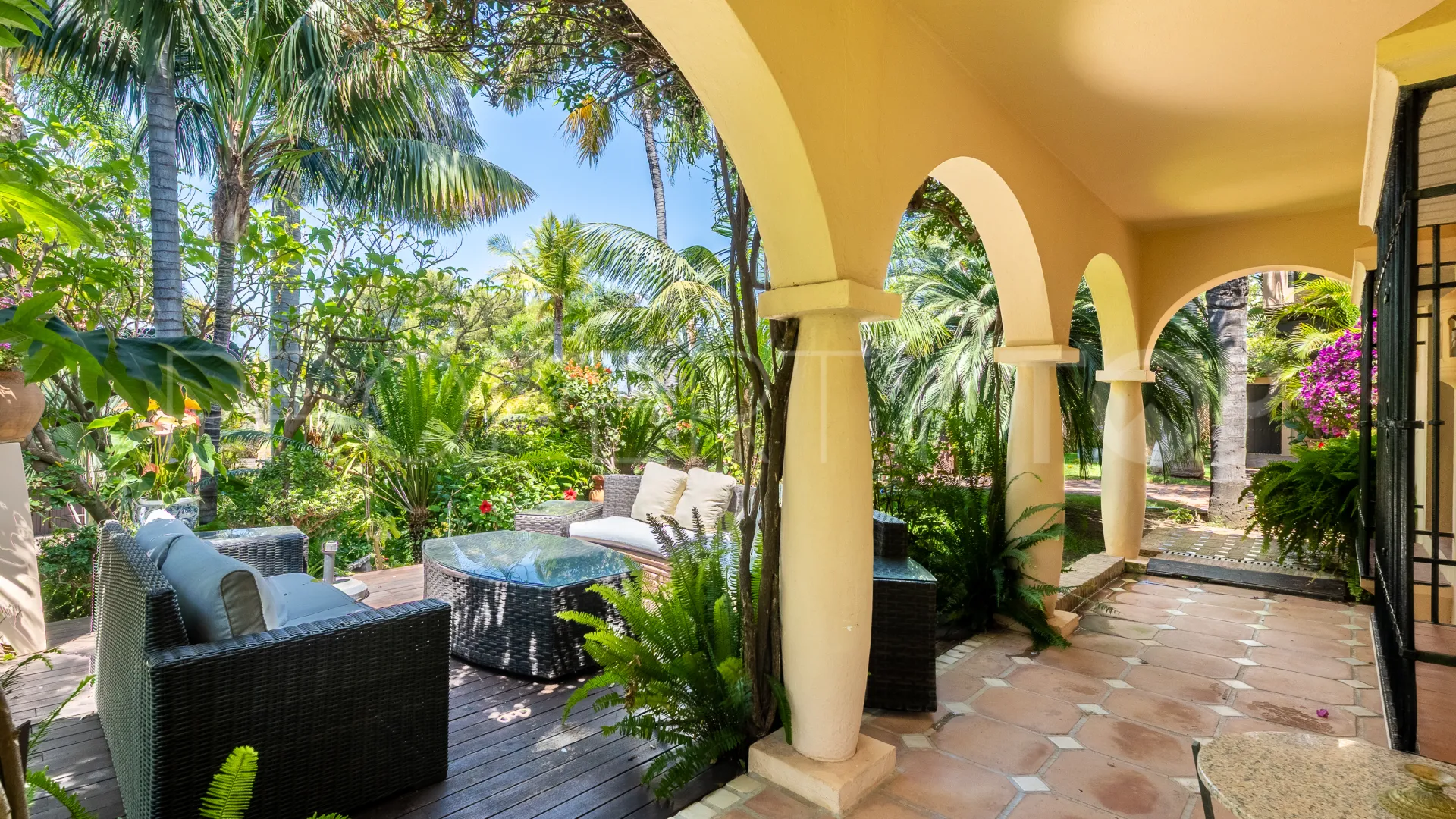 Villa de 8 dormitorios en venta en Altos del Rodeo