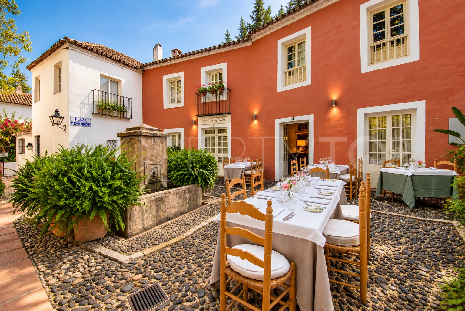 For sale La Virginia restaurant with 2 bedrooms