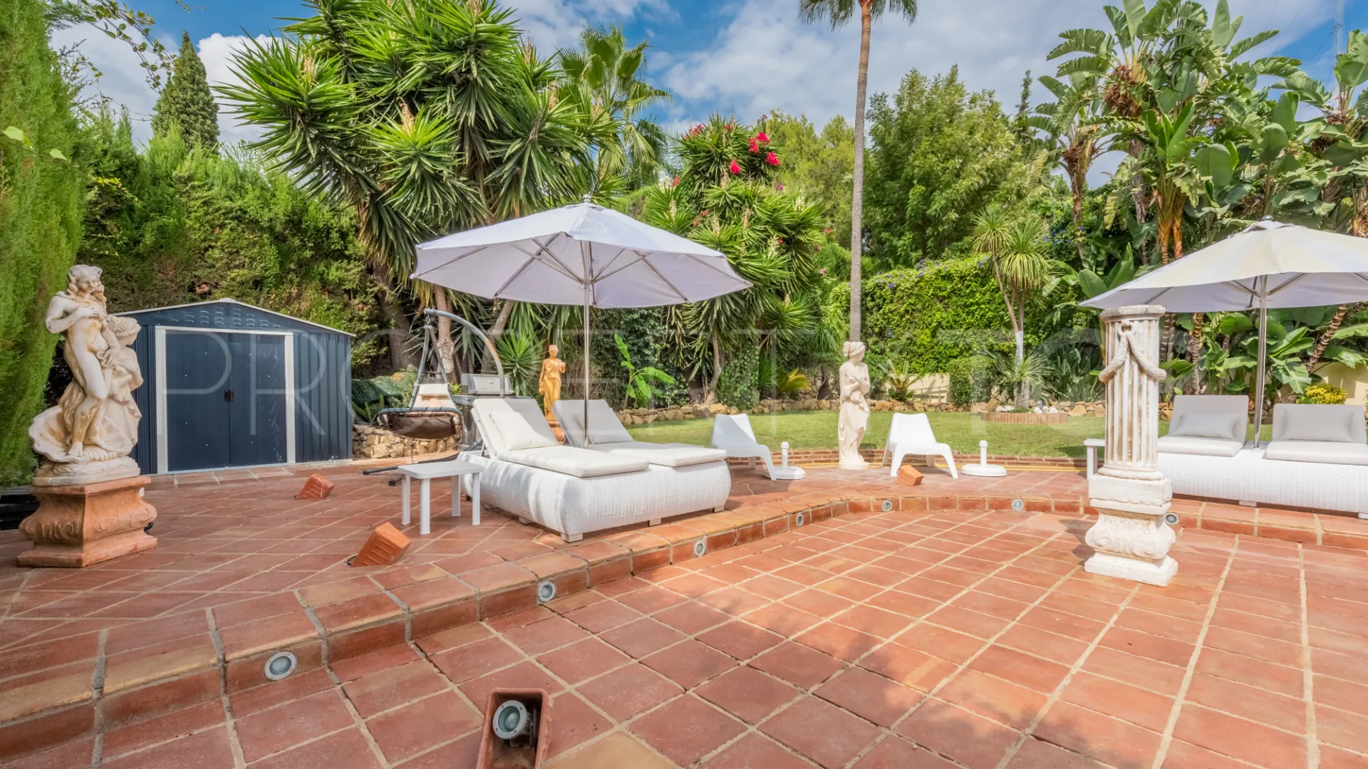 Se vende villa en Las Brisas