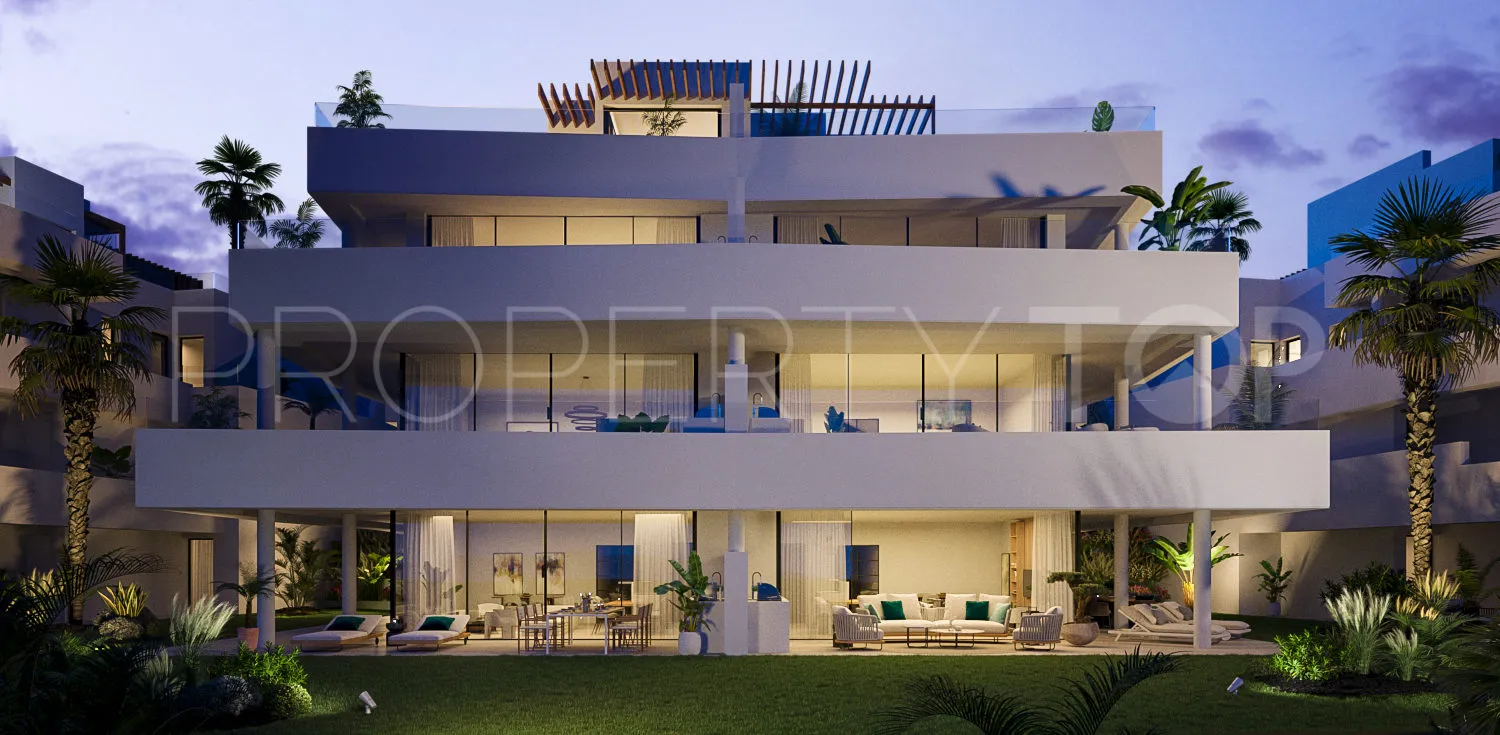 Se vende apartamento planta baja en Estepona de 4 dormitorios