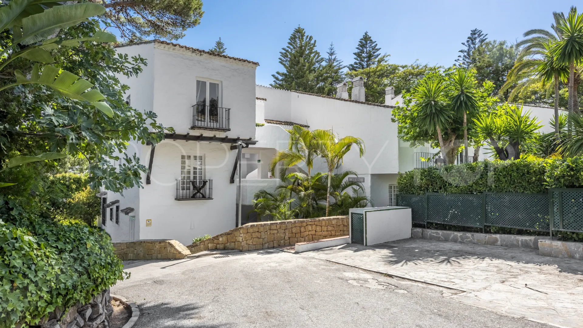 For sale penthouse in Puente Romano