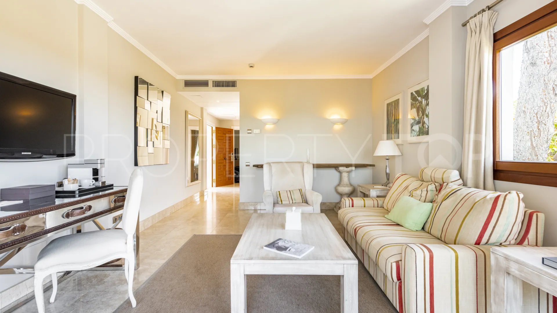 For sale penthouse in Puente Romano