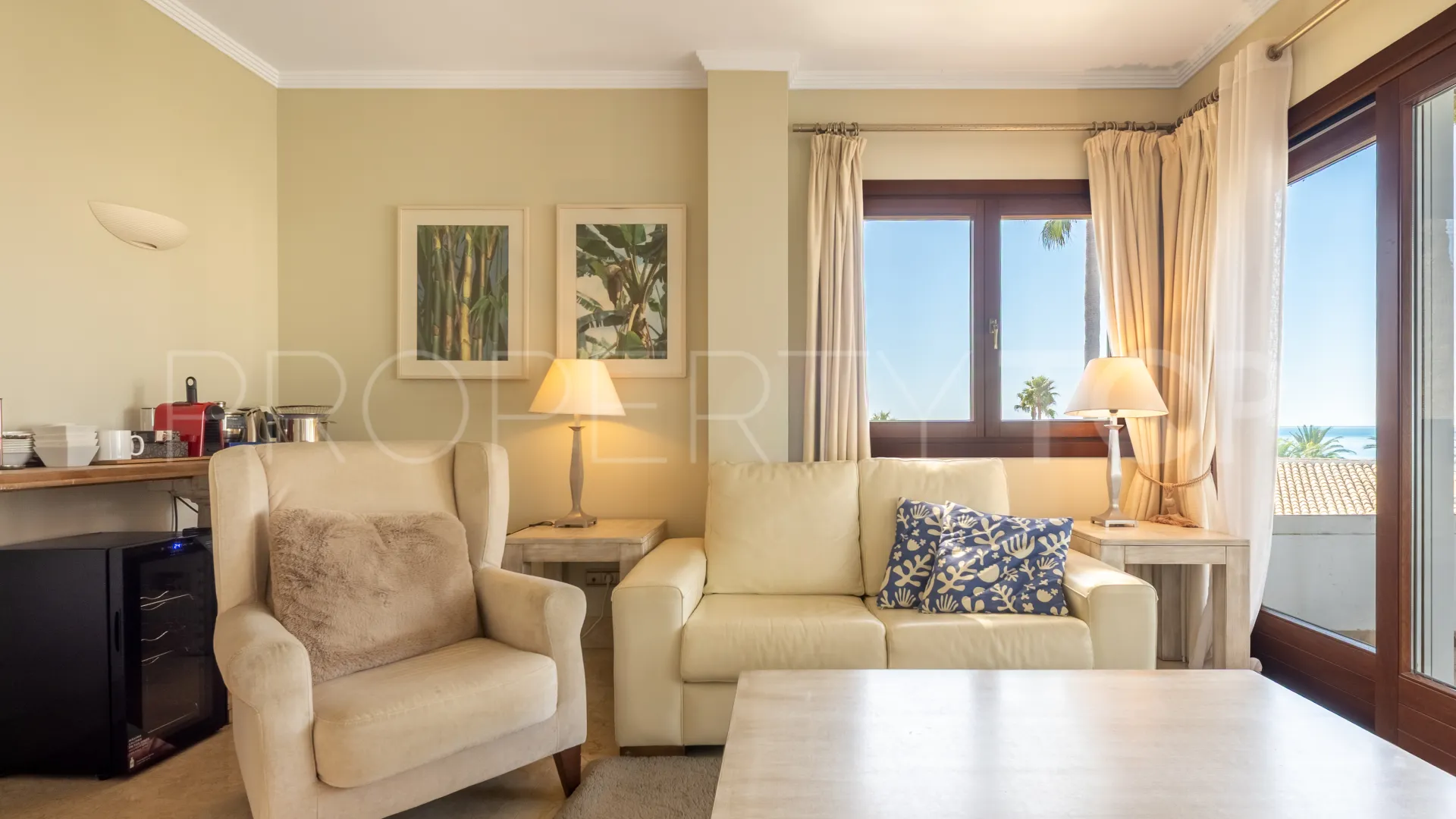 For sale penthouse in Hotel Puente Romano