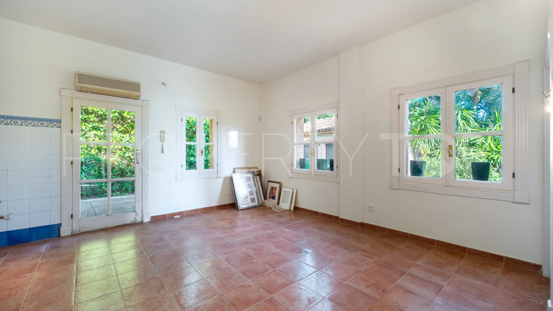 For sale 7 bedrooms villa in El Madroñal