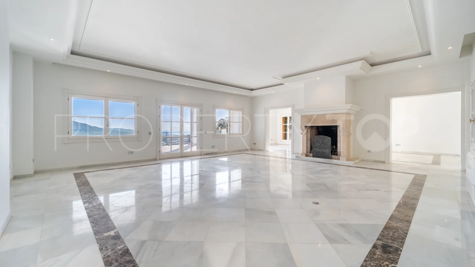 For sale 7 bedrooms villa in El Madroñal