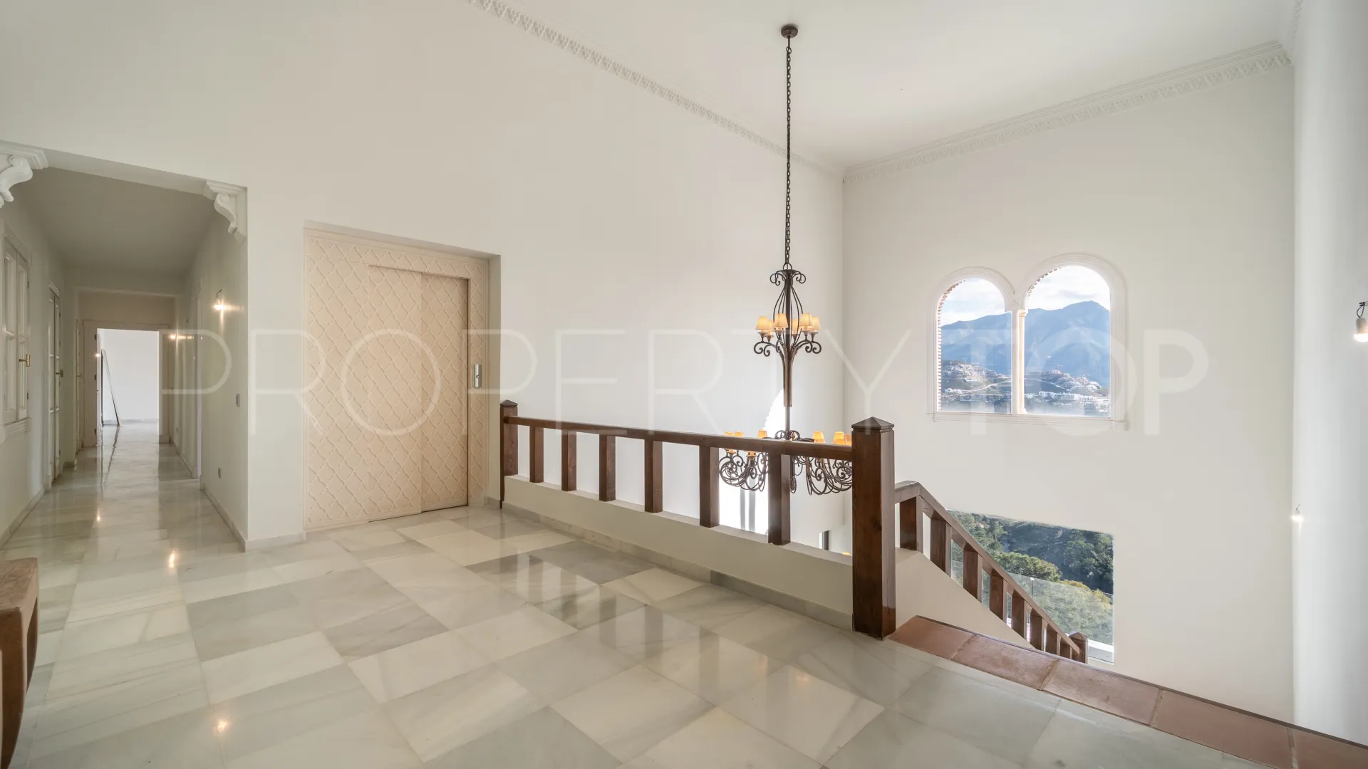 For sale 7 bedrooms villa in El Madroñal