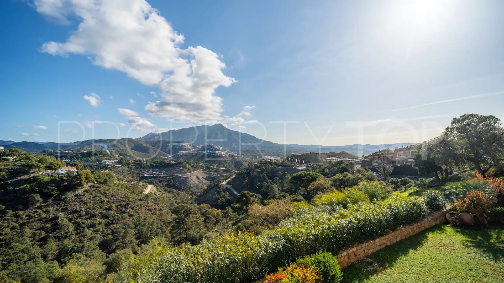 For sale 7 bedrooms villa in El Madroñal