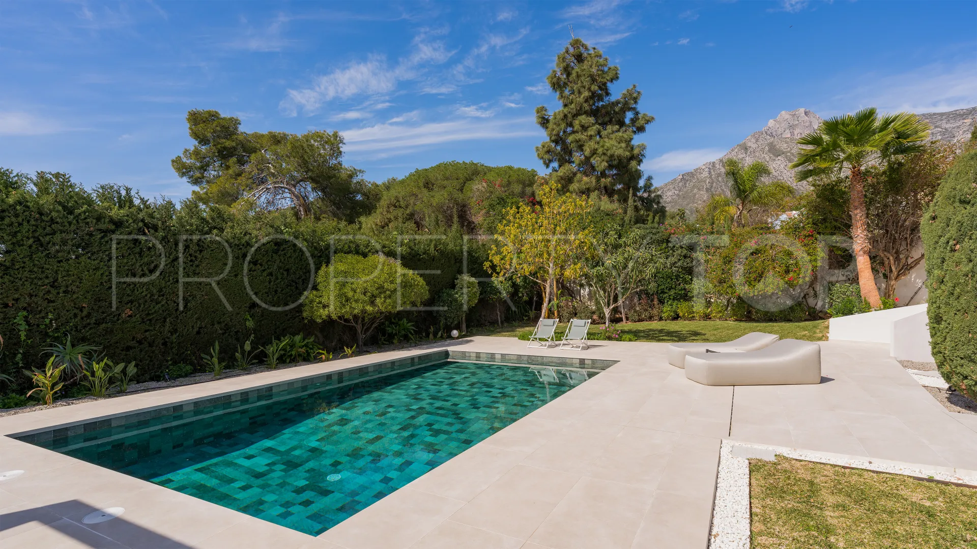 Villa en venta en Rocio de Nagüeles de 5 dormitorios