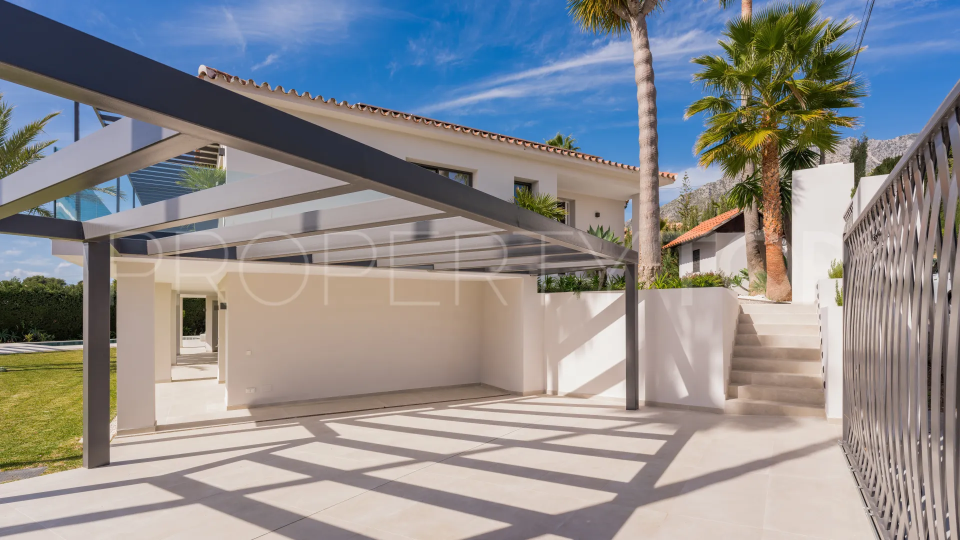Villa en venta en Rocio de Nagüeles de 5 dormitorios