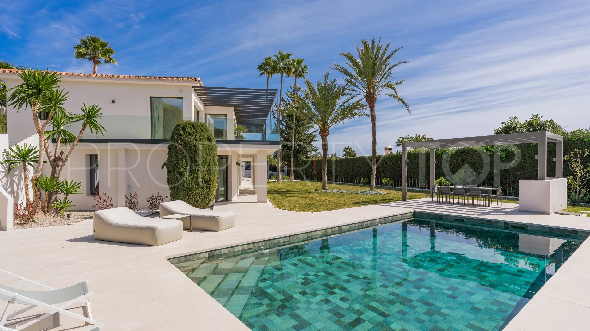Villa en venta en Rocio de Nagüeles de 5 dormitorios