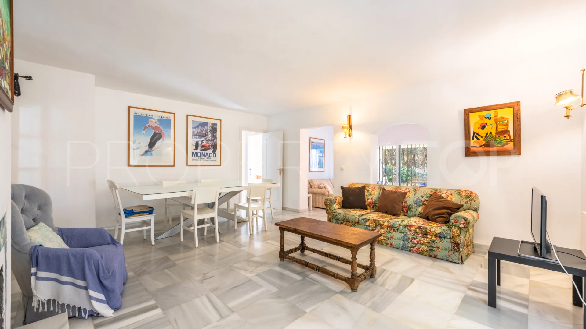 Villa en venta en Artola