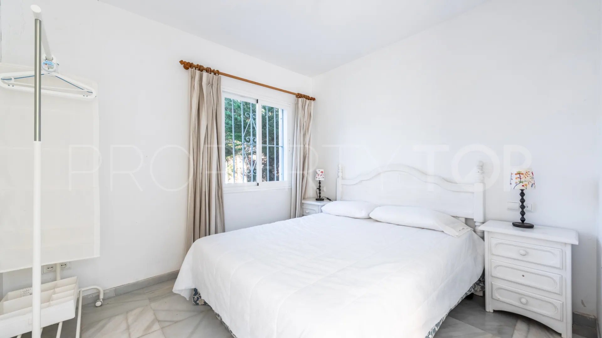 Villa en venta en Artola
