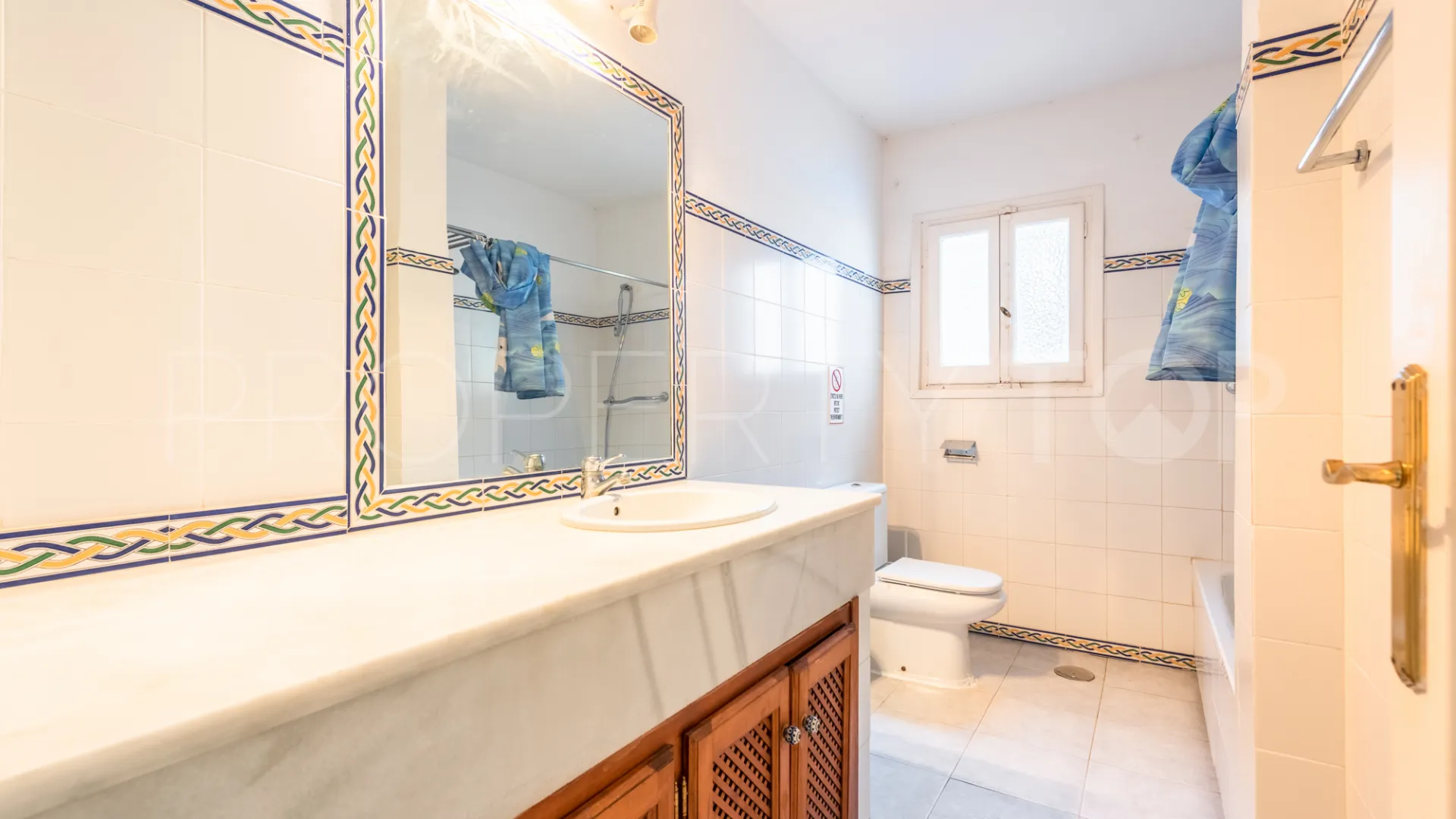 Villa en venta en Artola