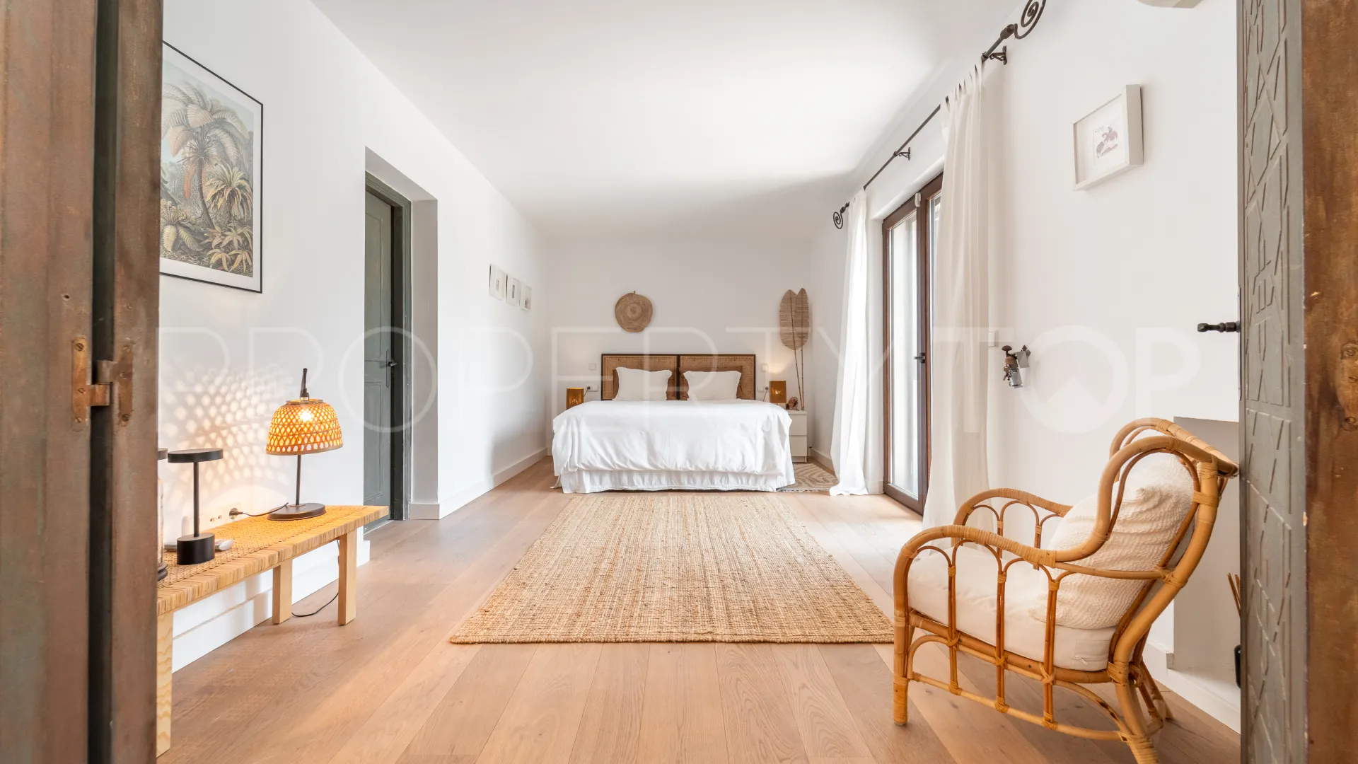 Villa pareada en venta en Marbella Hill Club con 3 dormitorios