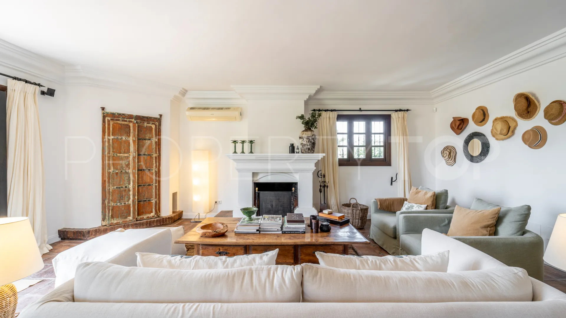 Villa pareada en venta en Marbella Hill Club con 3 dormitorios