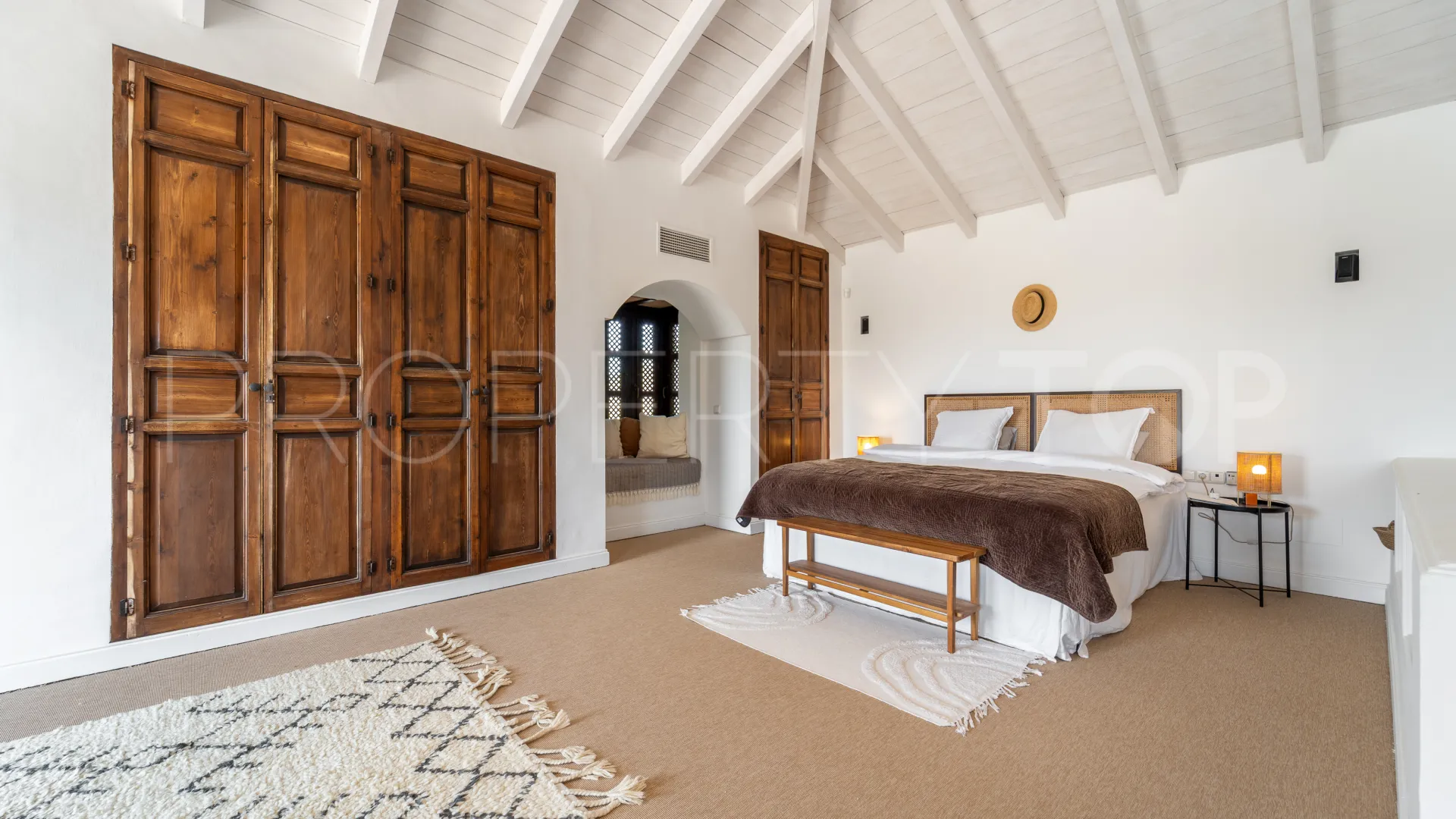 Villa pareada en venta en Marbella Hill Club con 3 dormitorios