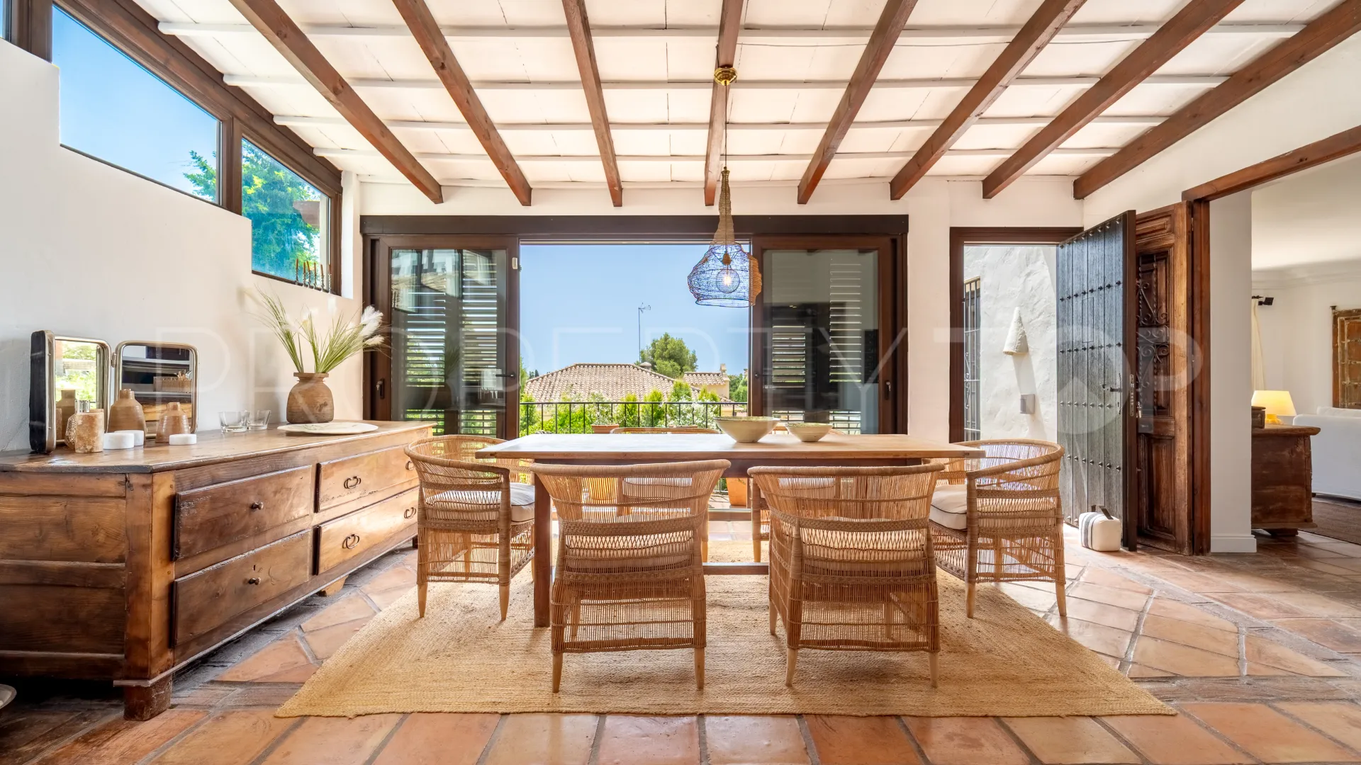 Villa pareada en venta en Marbella Hill Club con 3 dormitorios