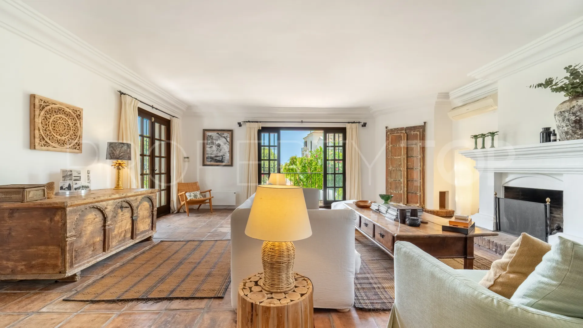 Villa pareada en venta en Marbella Hill Club con 3 dormitorios