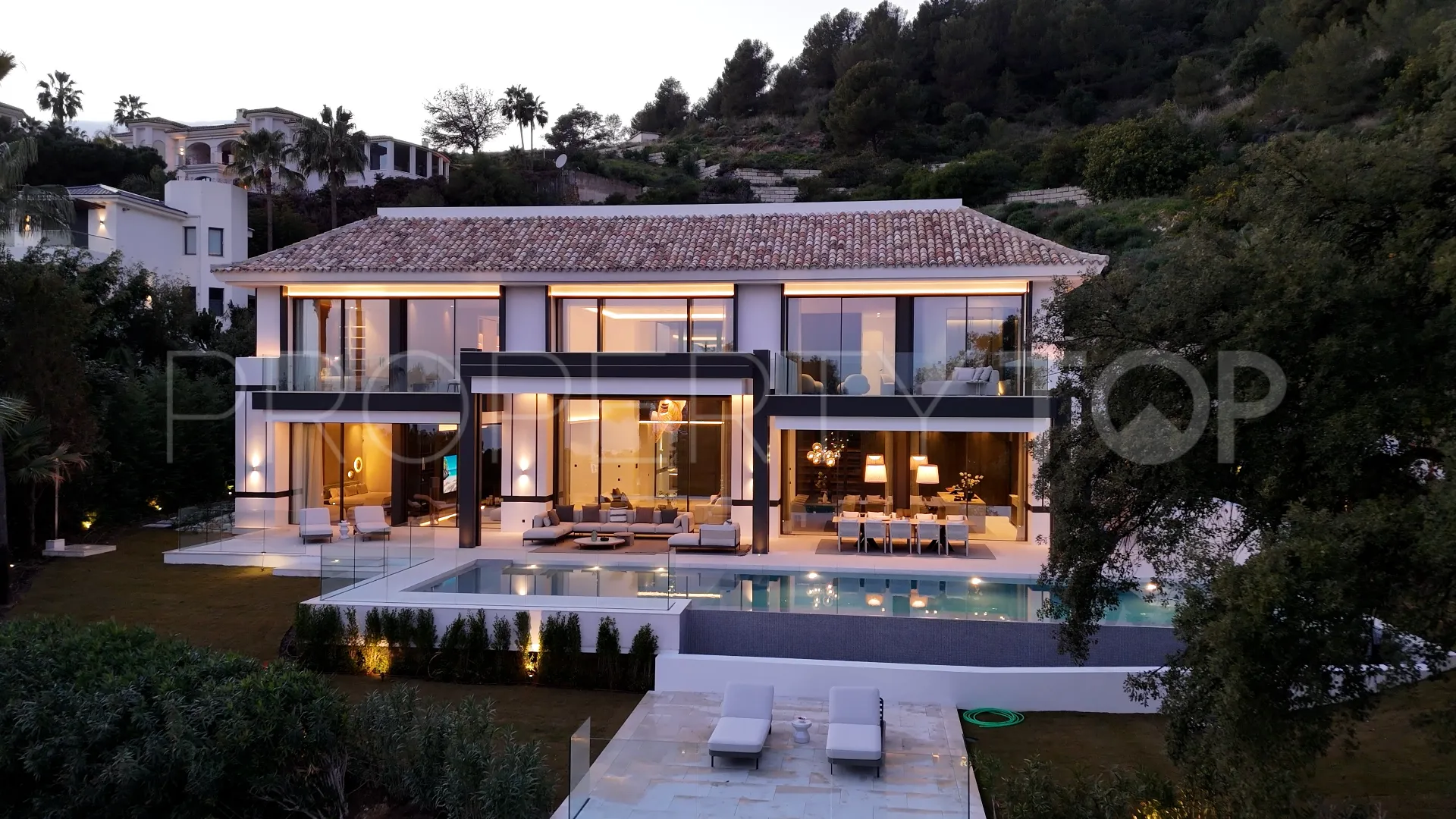 Cascada de Camojan, villa en venta