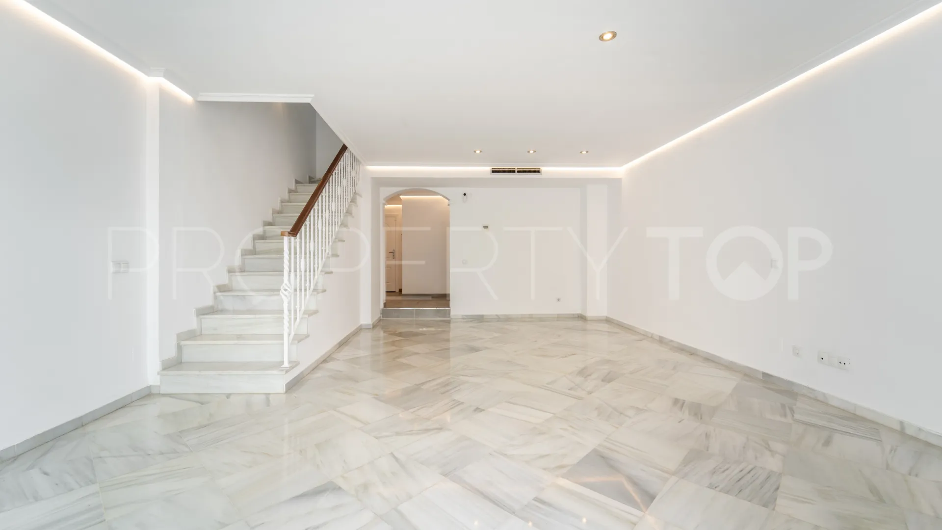 Arco Iris, adosado de 3 dormitorios en venta