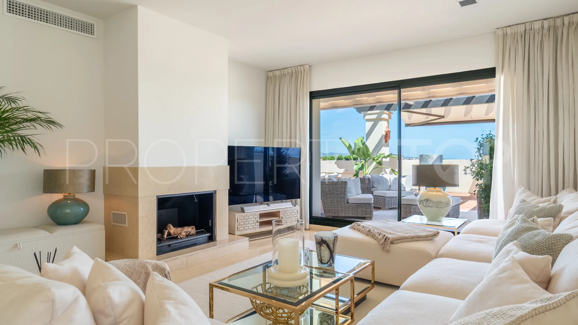 Comprar atico duplex en Los Capanes del Golf