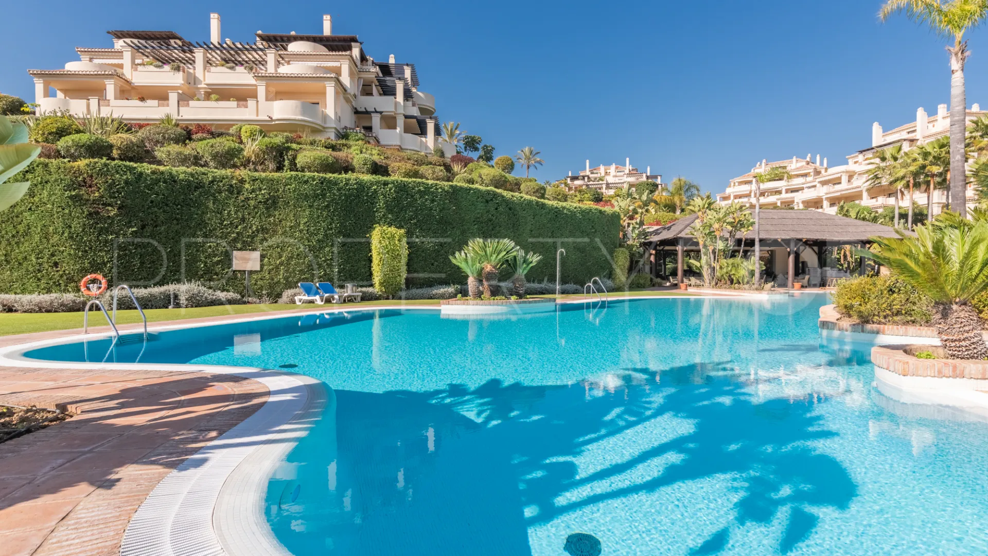 Comprar atico duplex en Los Capanes del Golf