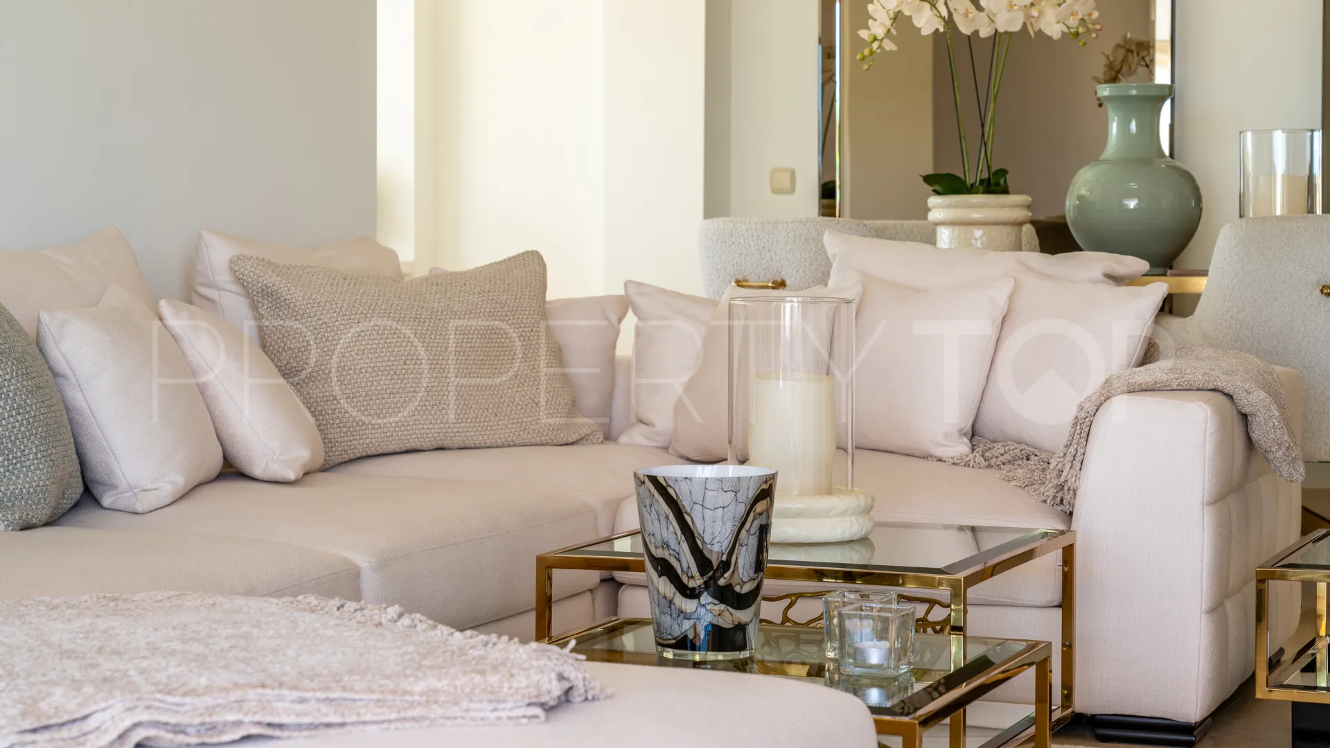 Comprar atico duplex en Los Capanes del Golf