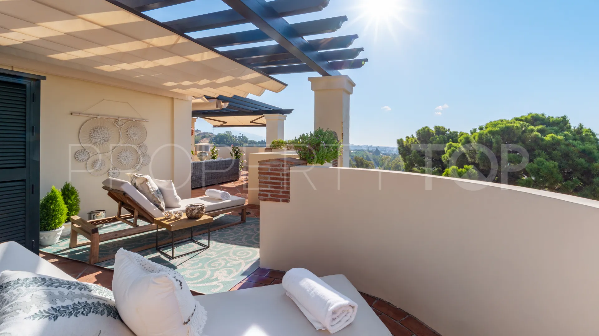 Comprar atico duplex en Los Capanes del Golf