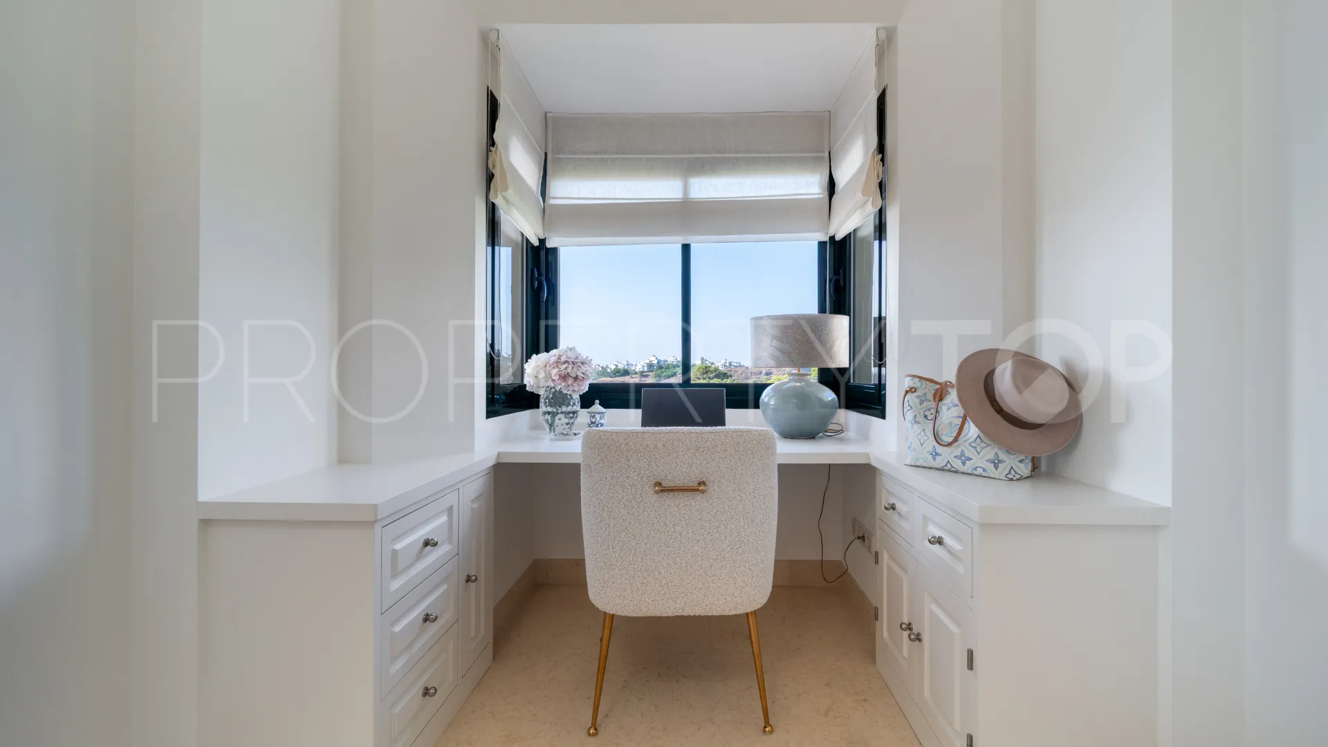 Comprar atico duplex en Los Capanes del Golf