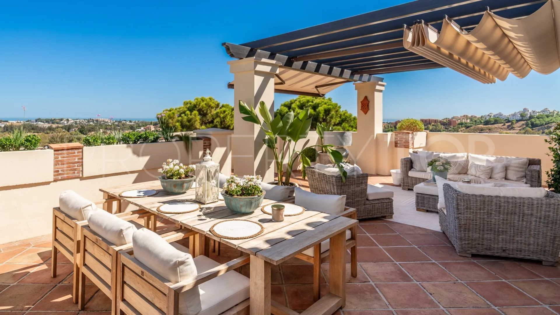Comprar atico duplex en Los Capanes del Golf