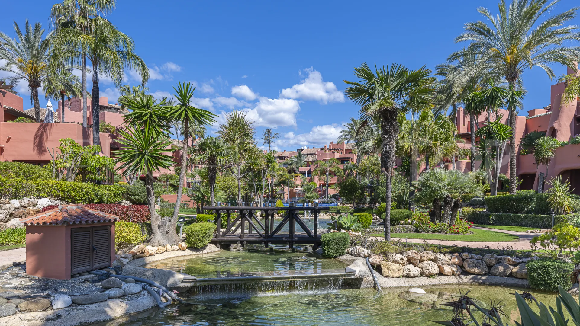 Duplex penthouse for sale in Torre Bermeja with 3 bedrooms