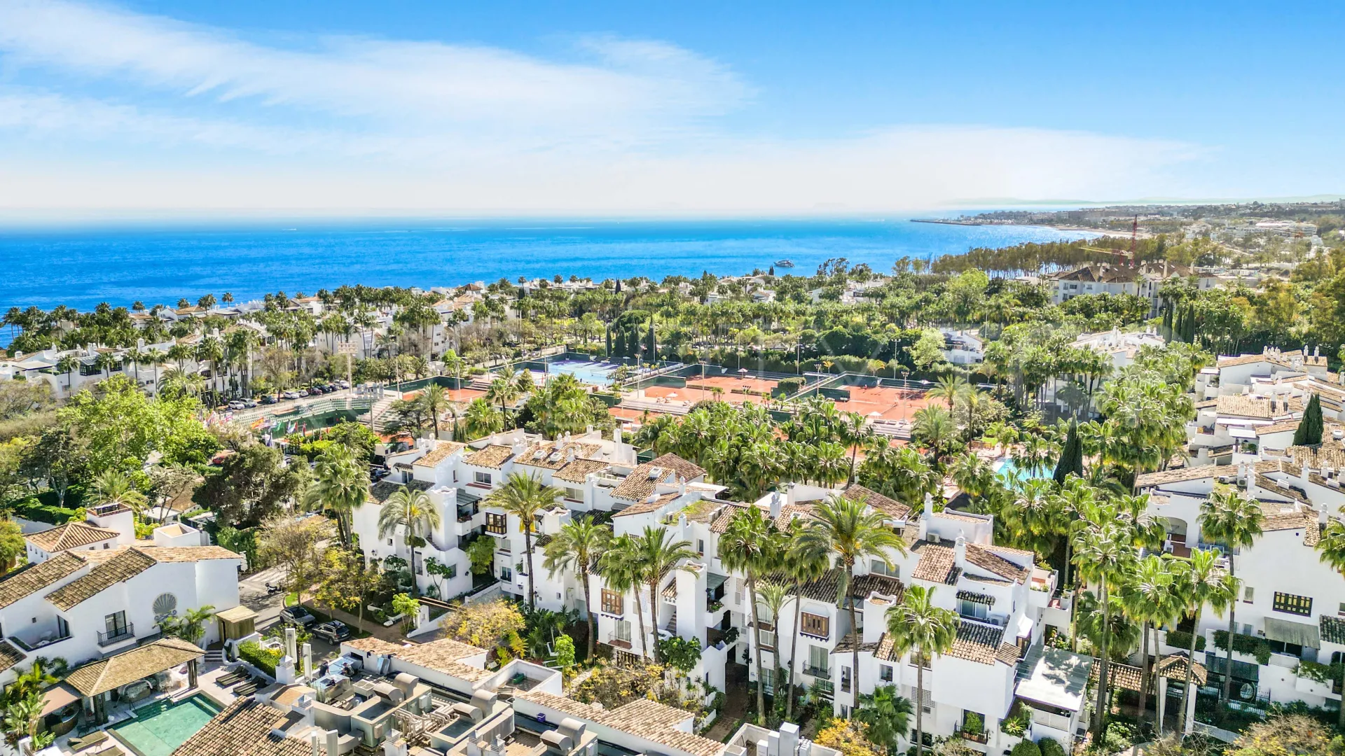 Buy Marina Puente Romano 3 bedrooms apartment