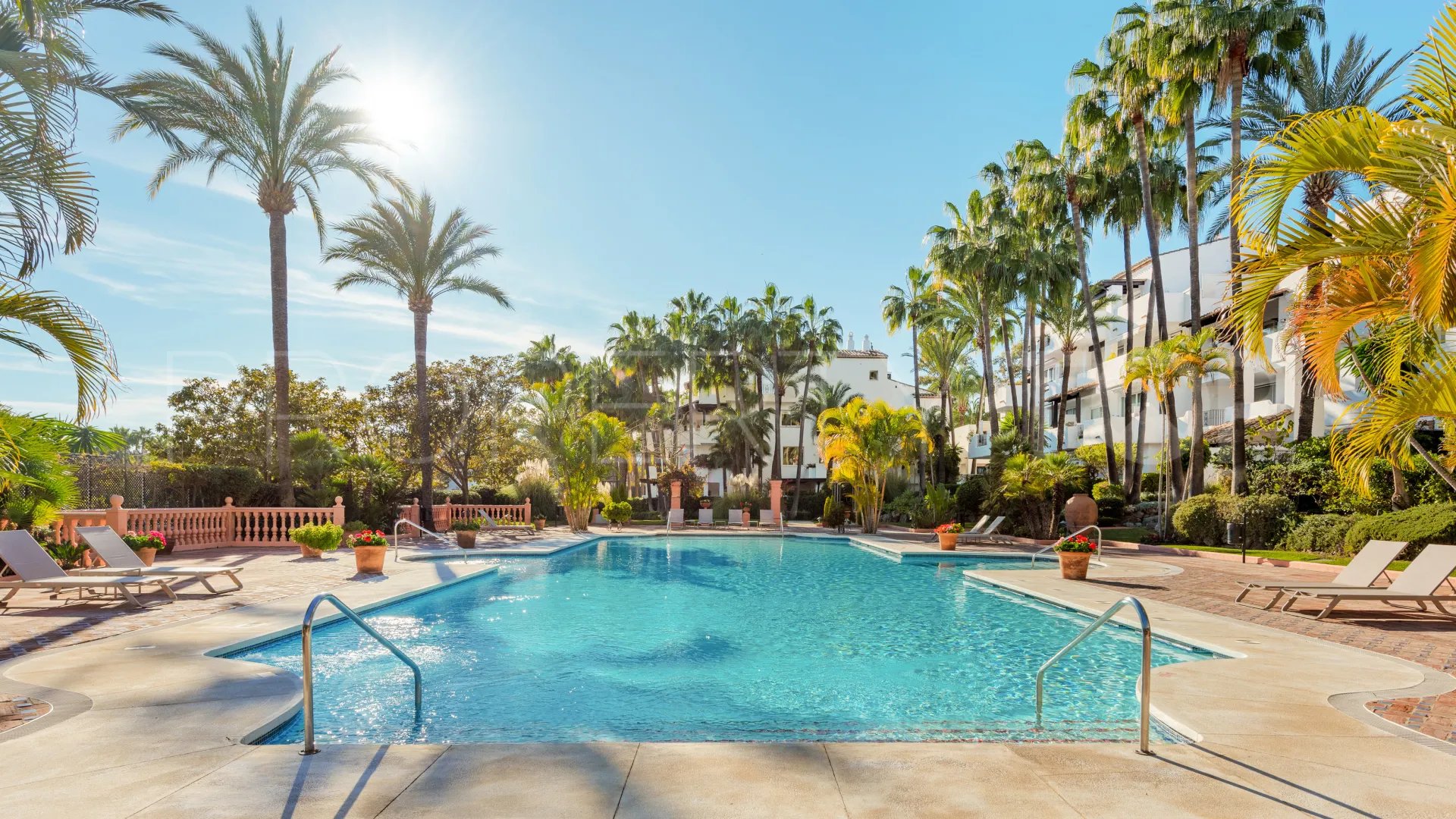 Buy Marina Puente Romano 3 bedrooms apartment