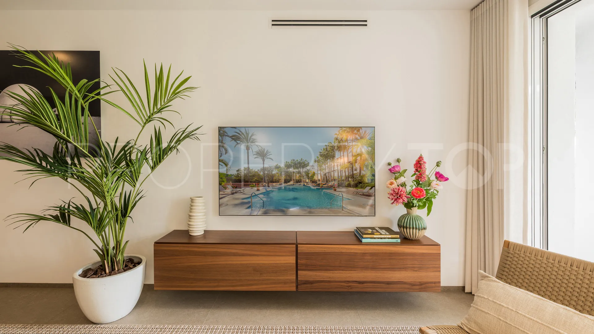Buy Marina Puente Romano 3 bedrooms apartment