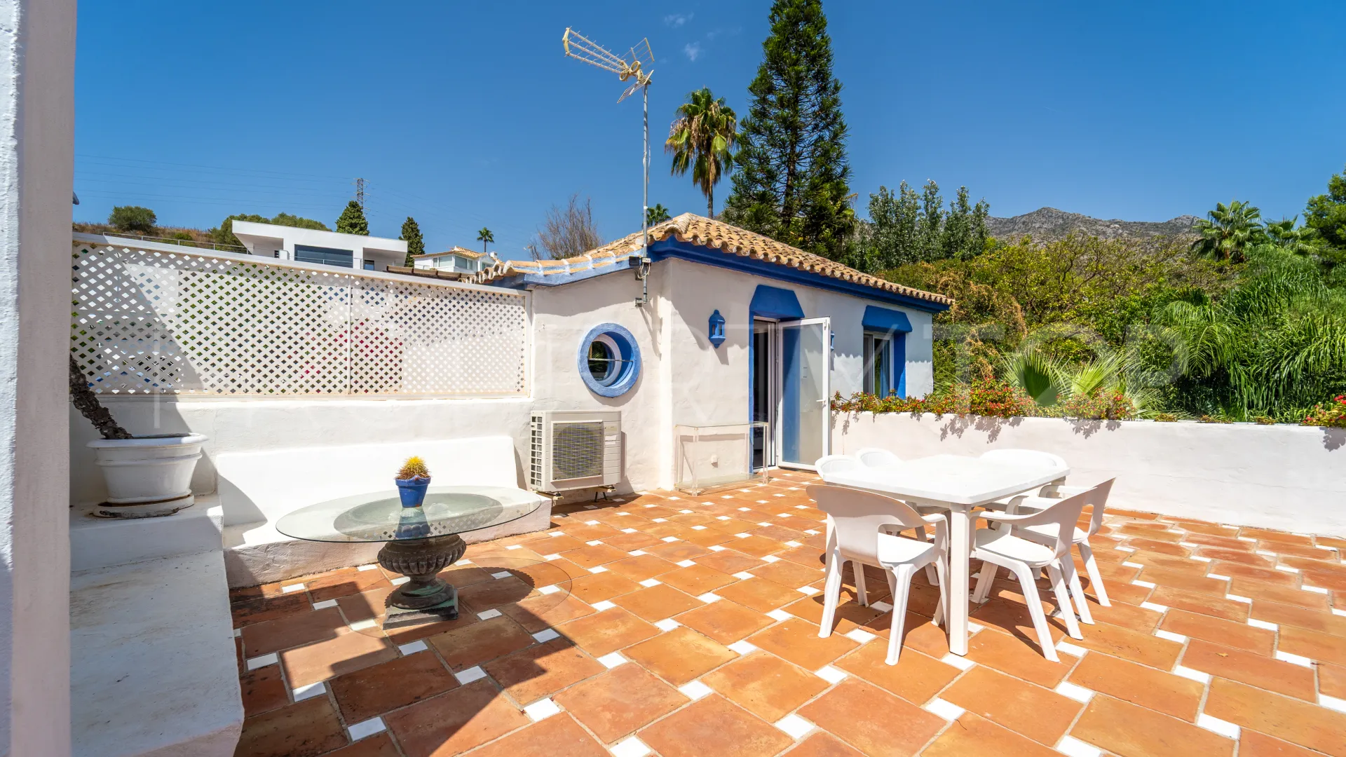 Semi detached villa with 4 bedrooms for sale in Marbella Hill Club
