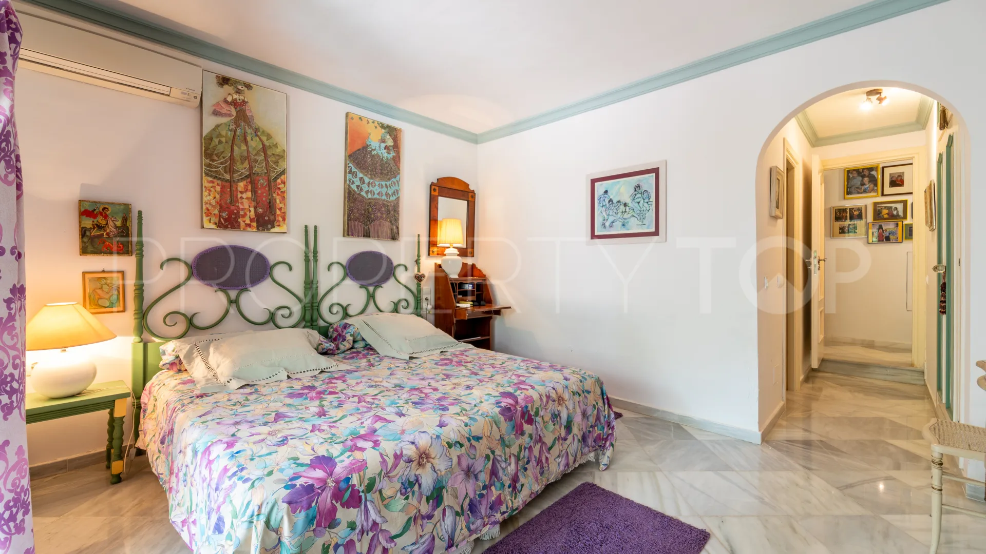 Semi detached villa with 4 bedrooms for sale in Marbella Hill Club