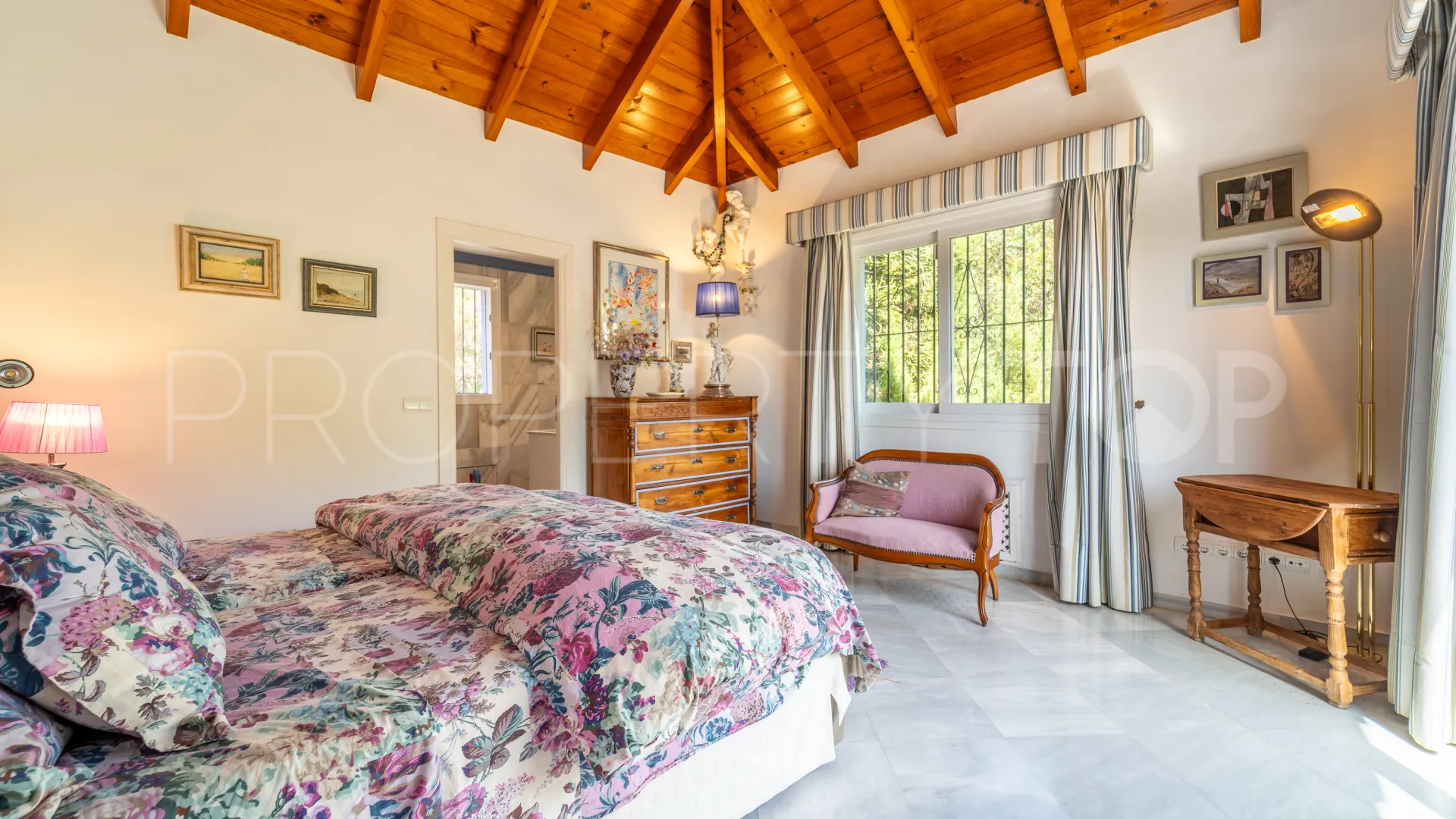 Semi detached villa with 4 bedrooms for sale in Marbella Hill Club
