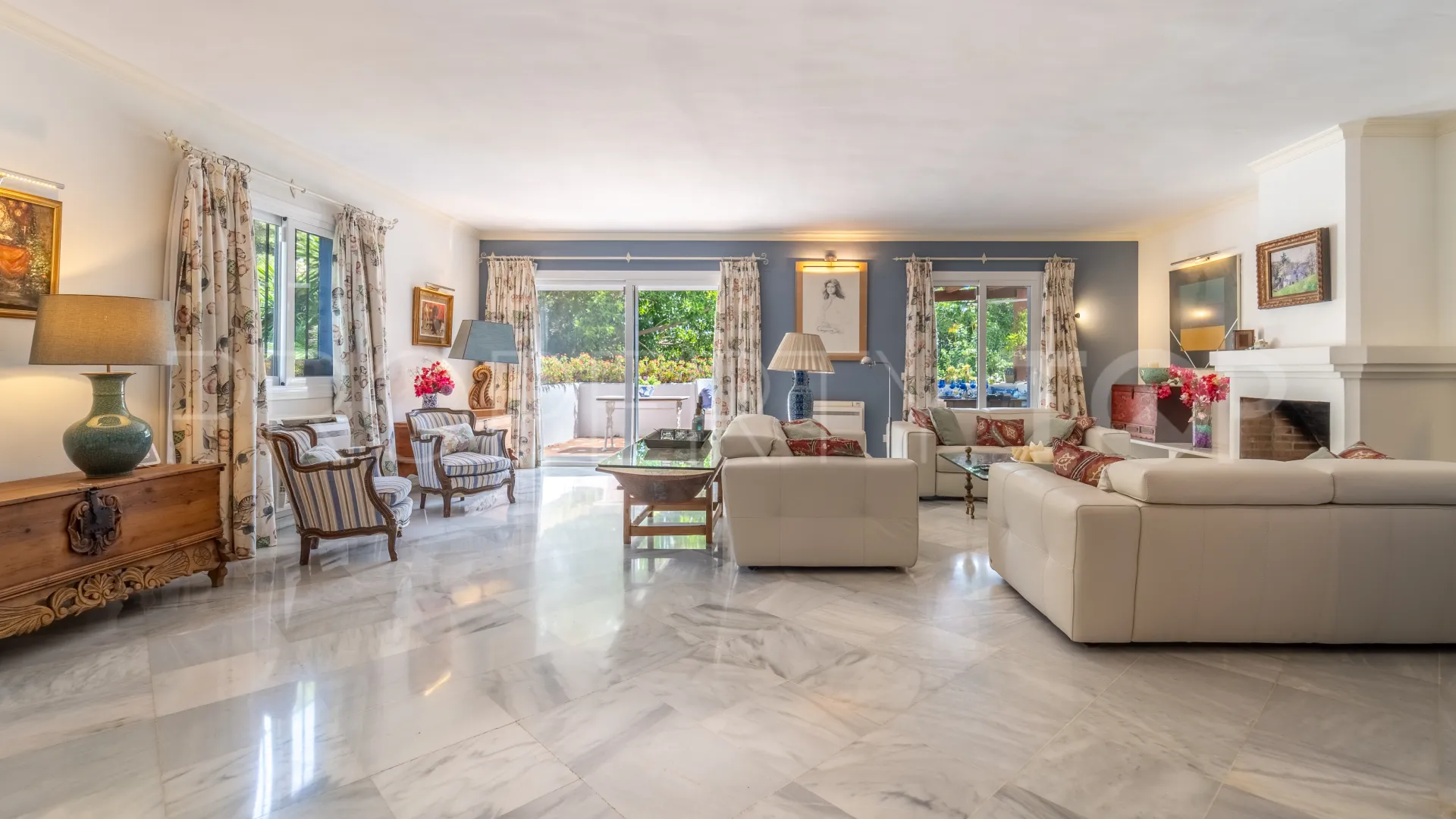 Semi detached villa with 4 bedrooms for sale in Marbella Hill Club