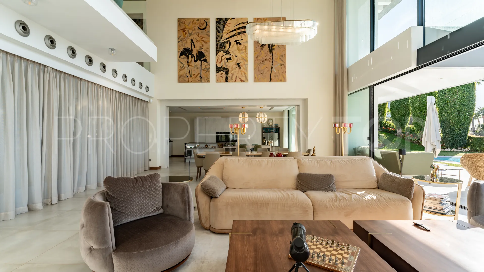Villa in Los Arqueros for sale