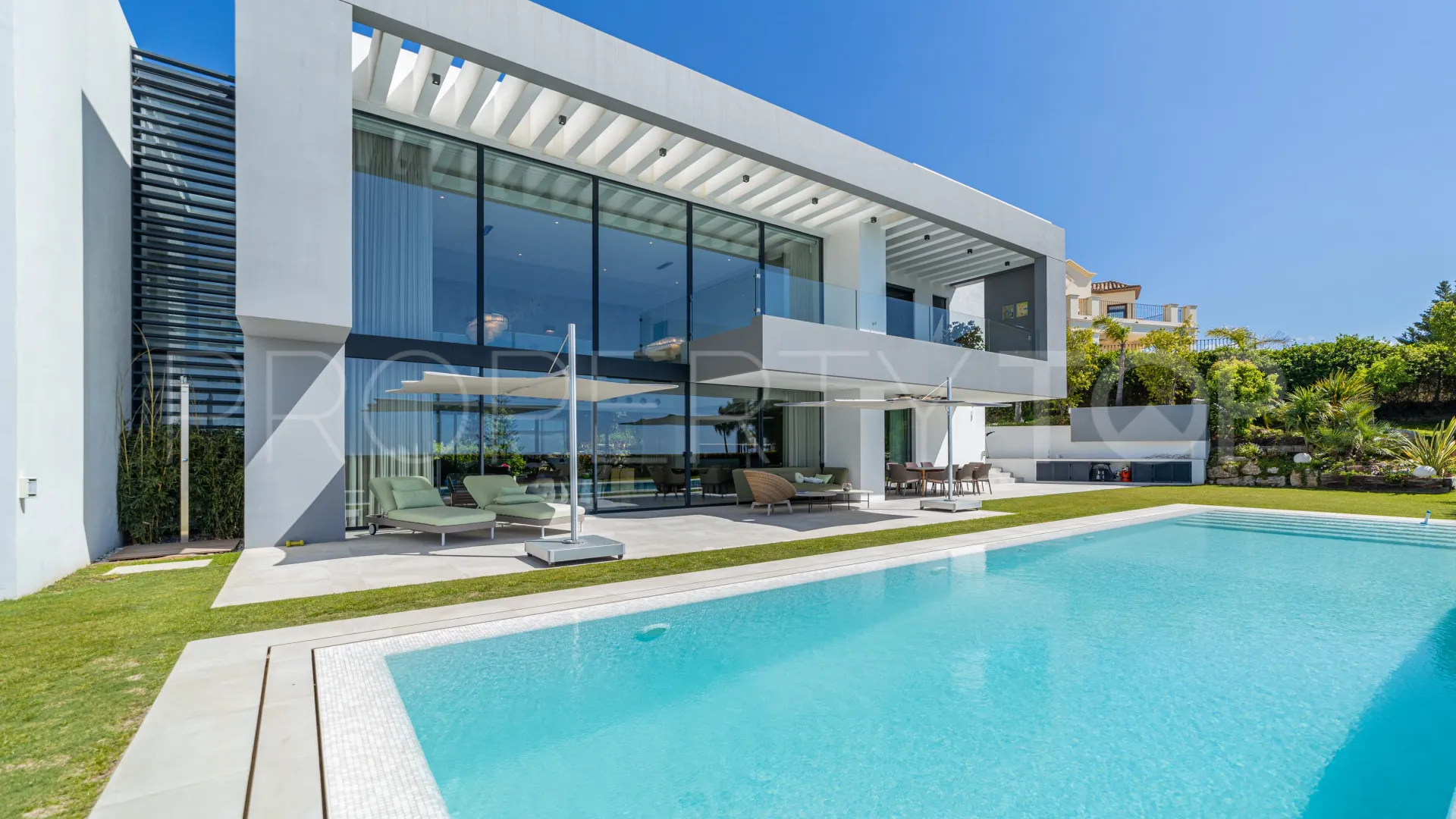 Villa in Los Arqueros for sale