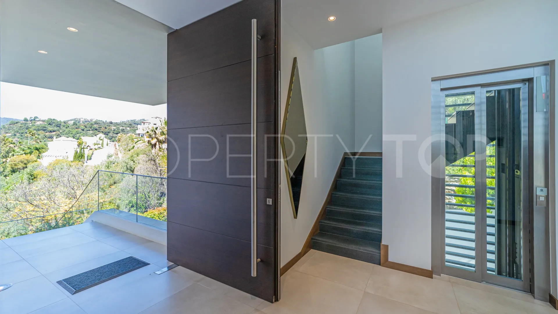 Villa in Los Arqueros for sale