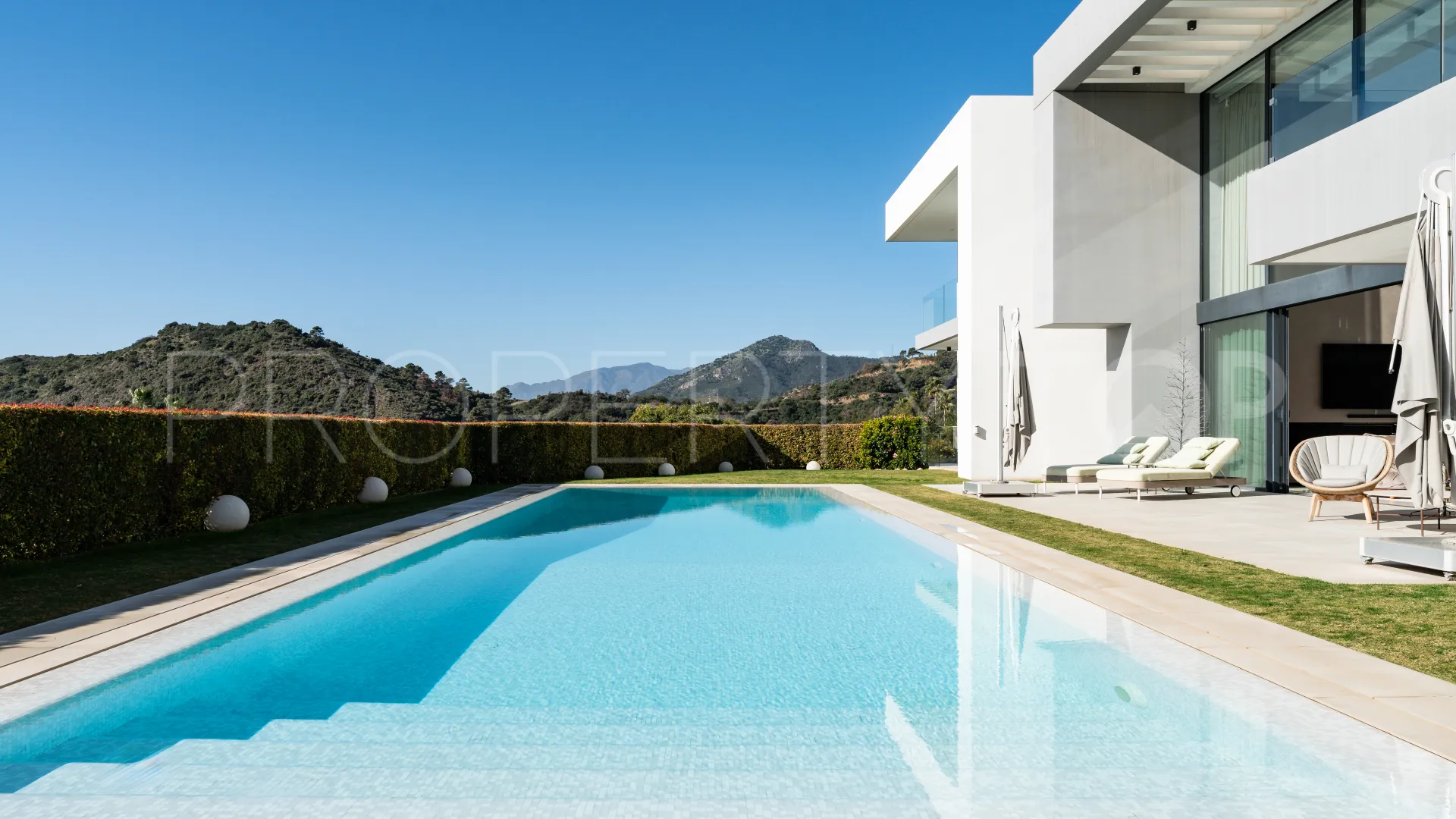 Villa in Los Arqueros for sale
