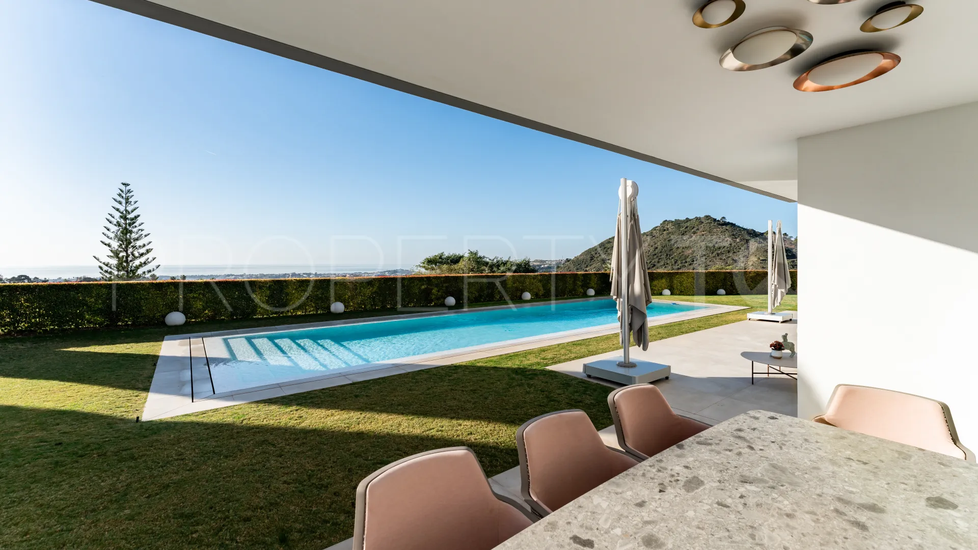 Villa in Los Arqueros for sale