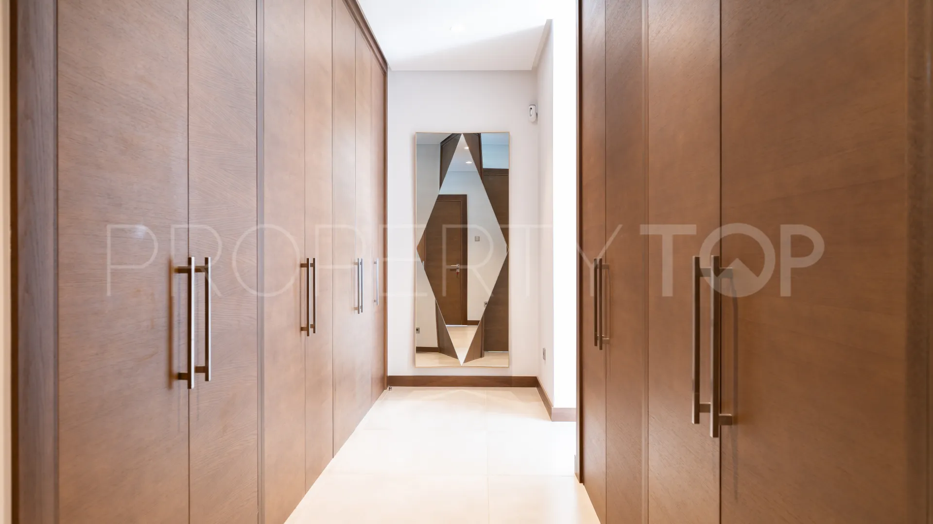 Villa in Los Arqueros for sale