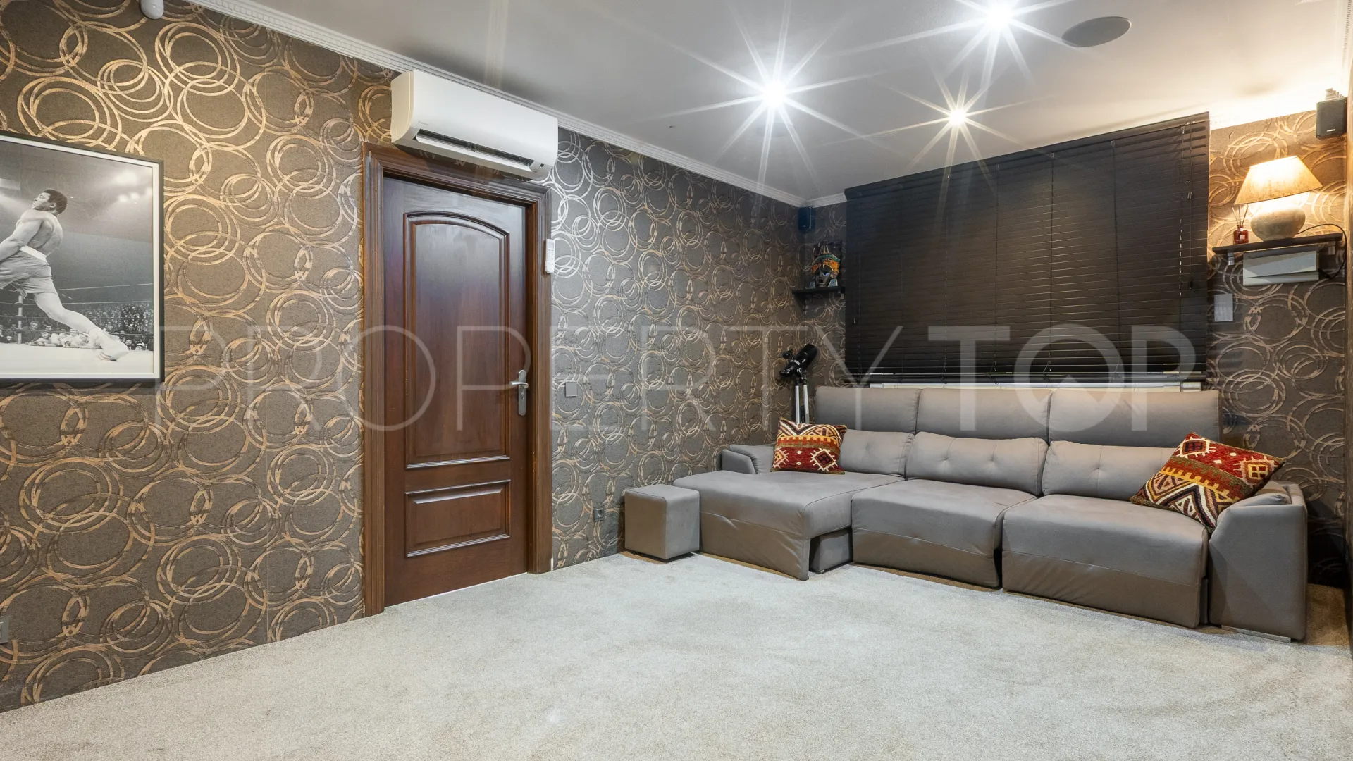 Villa en venta en La Alqueria de 5 dormitorios