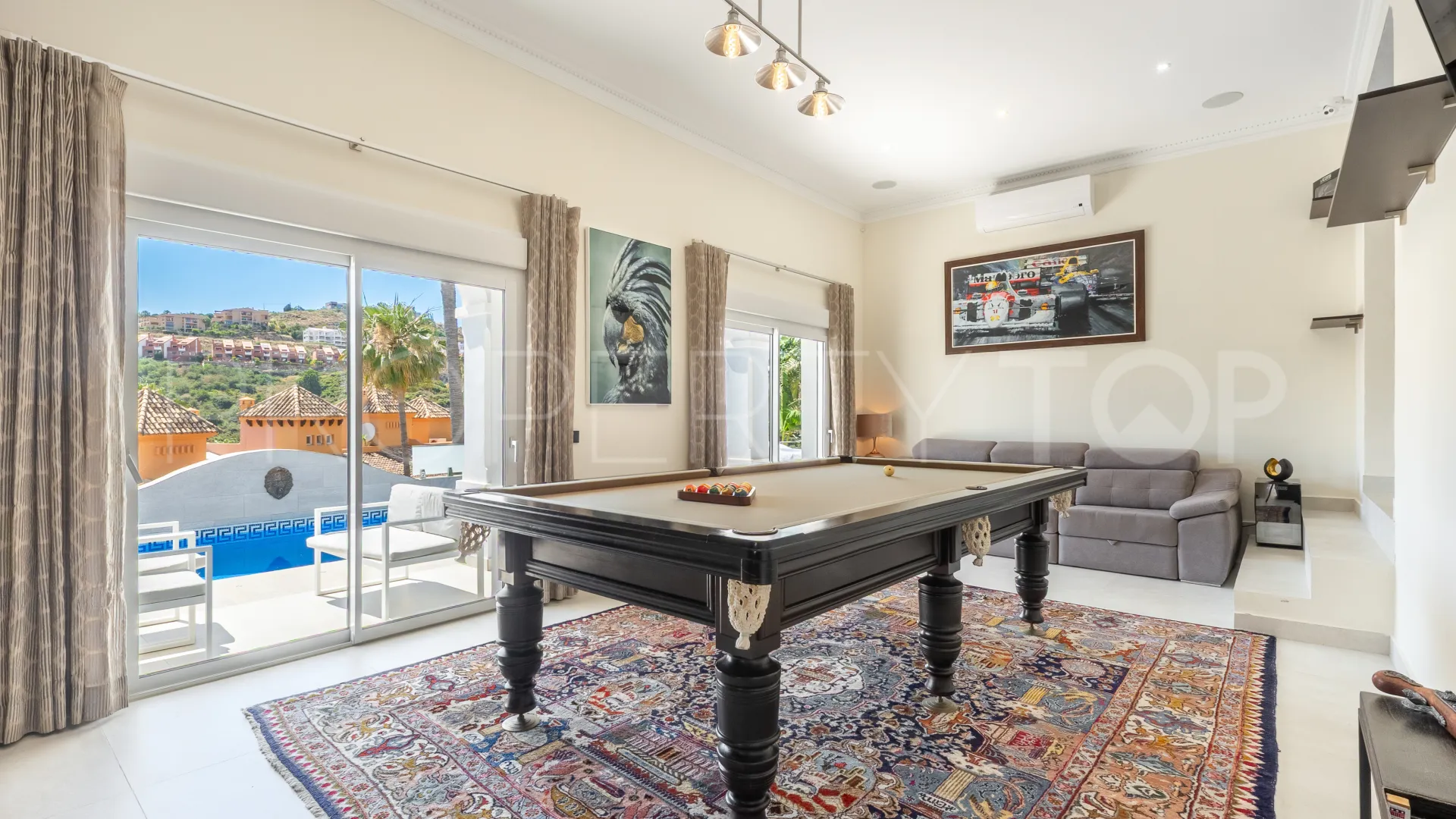 Villa en venta en La Alqueria de 5 dormitorios