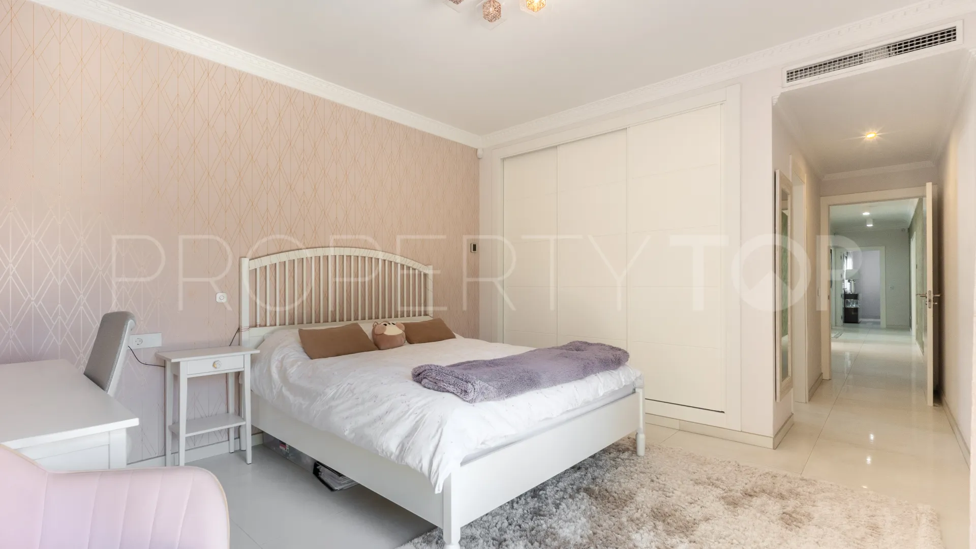 Villa en venta en La Alqueria de 5 dormitorios