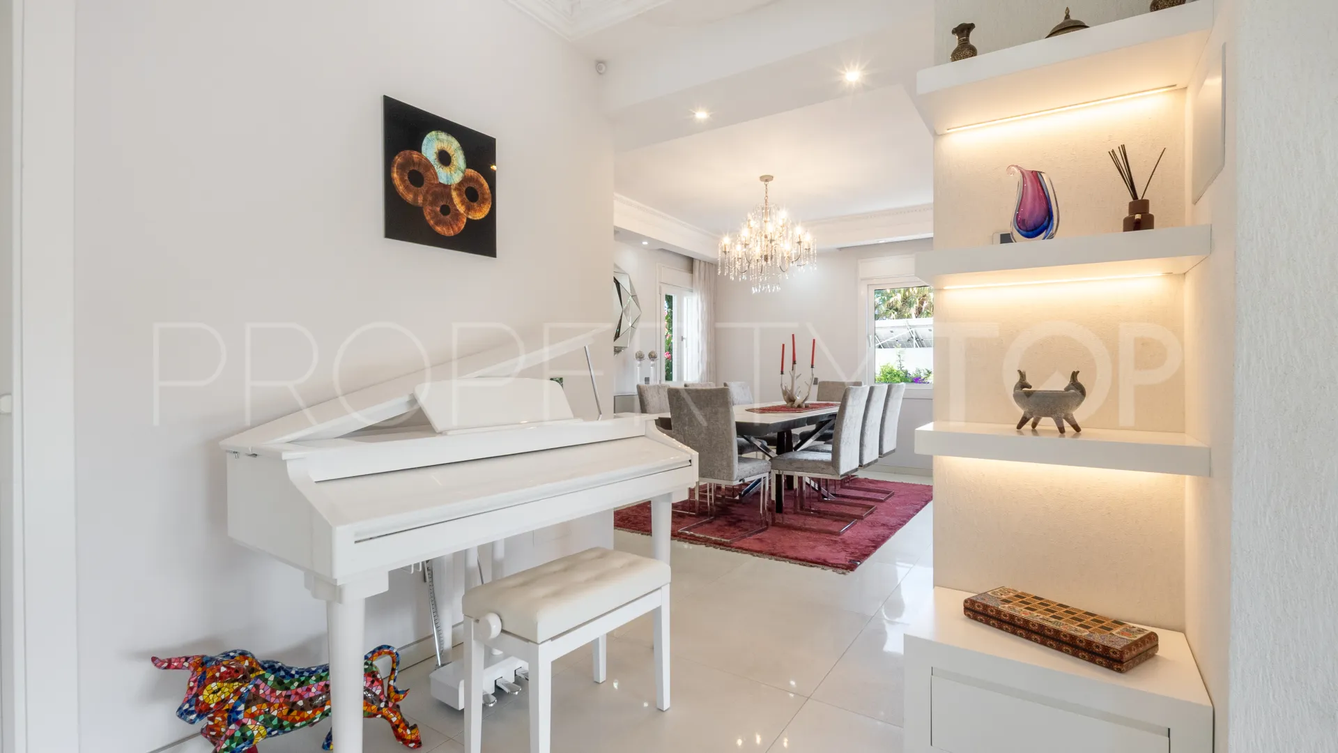 Villa en venta en La Alqueria de 5 dormitorios